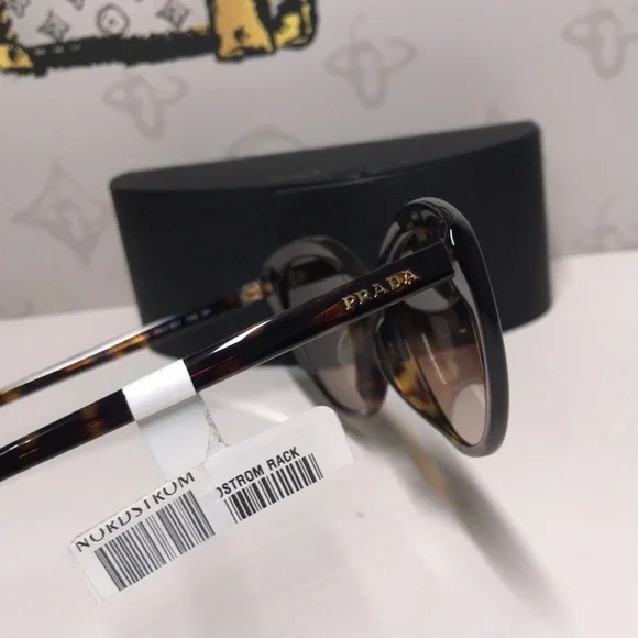 New Authentic Prada SPR 02V-F 2AU-6S1 Women’s Sunglasses – Tortoise